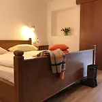Apartman Gaestehaus Maria Theresia *