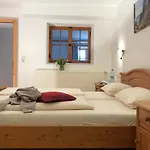 Appartement Gaestehaus Maria Theresia