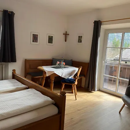 Gaestehaus Maria Theresia Apartment Schliersee