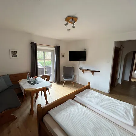 Appartement Gaestehaus Maria Theresia Schliersee